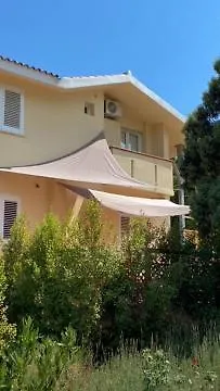 Oda ve Kahvaltı Relais Del Poggio 3*